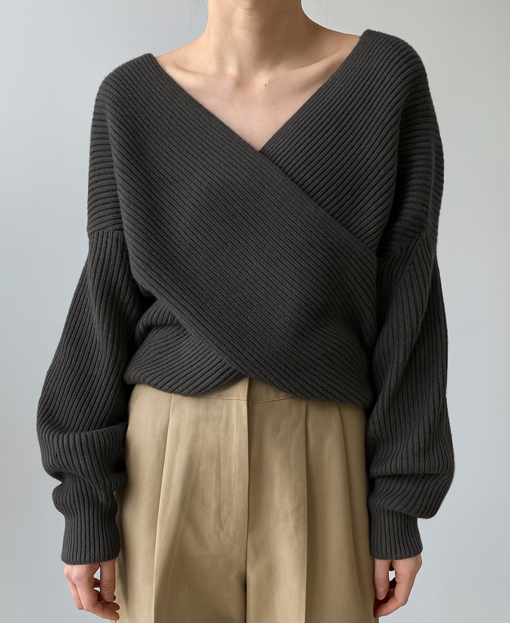 Astrava™ | Pull en tricot croisé chic